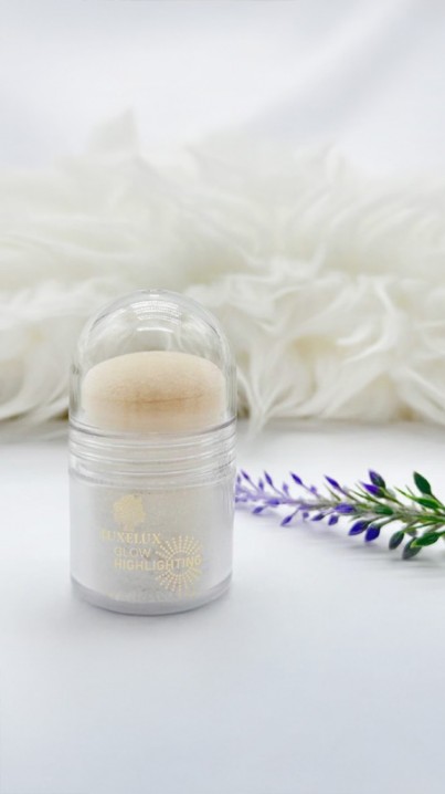 Rozświetlacz LUXELUX Radiant Glow PEARLIVET.PL - Modna odzież