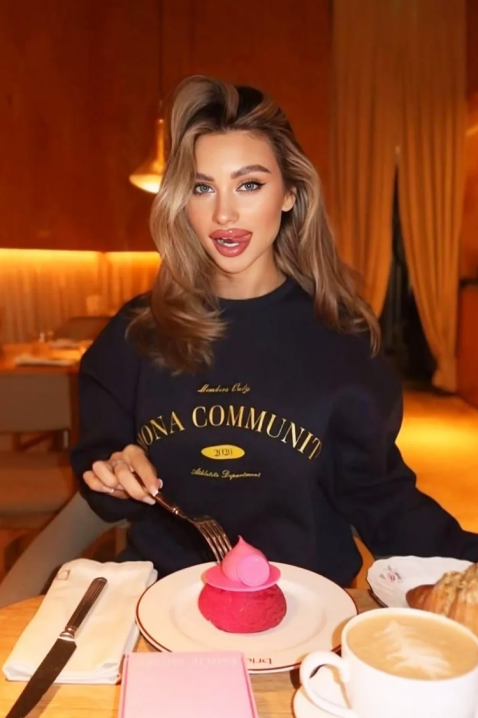 Komplet PRESLINDA NAVY - Komplety na co dzień | Ivet.PL Komplet PRESLINDA NAVY, Kolor : granatowy, IVET.PL - Modna odzież