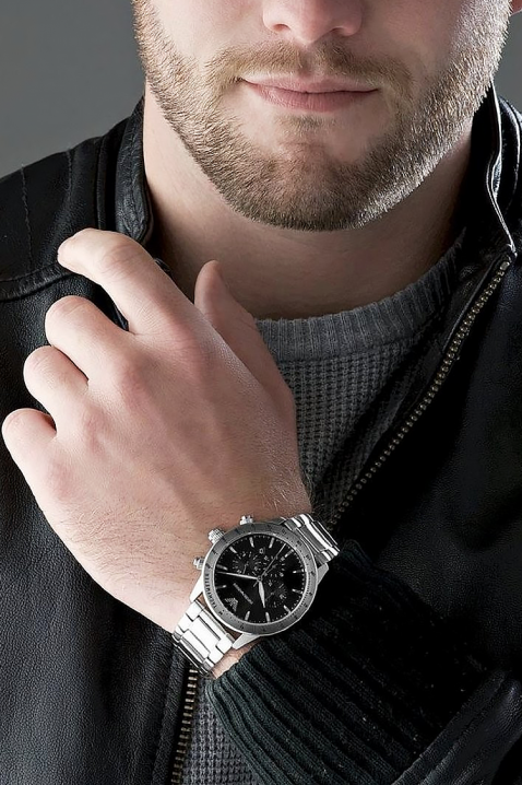 Zegarek Emporio Armani Mario AR11241, Kolor : srebrny, IVET.PL - Modna odzież