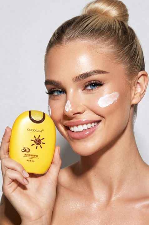 Krem przeciwsłoneczny COCOGRM Face Sunscreen SPF 50IVET.PL - Modna odzież