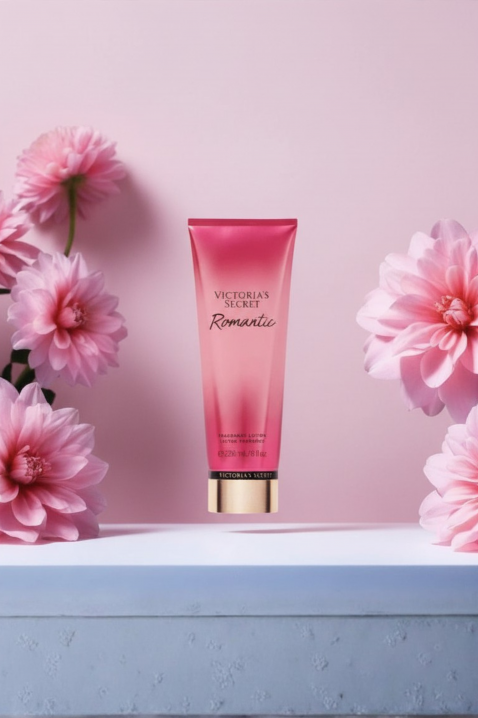 Balsam do ciała Victoria`s Secret Romantic Fragrance Lotion 236 mlIVET.PL - Modna odzież