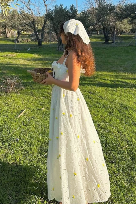 Romantyczna bawełniana sukienka w stylu boho z motywem kwiatowym VELMIRA, Kolor : ecru, IVET.PL - Modna odzież