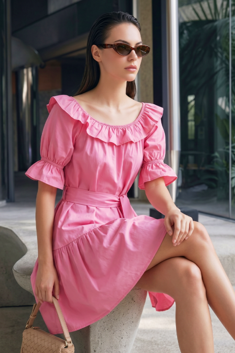 Romantyczna krótka sukienka z falbankami i paskiem AMARISIA PINK, Kolor : różowy, IVET.PL - Modna odzież