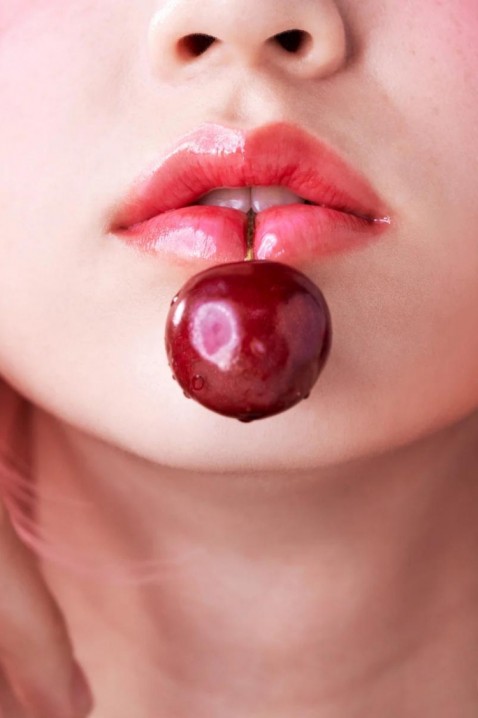 TOCOBO Glass Tinted Lip Balm 011 Flush Cherry 3,5 gIVET.PL - Modna odzież