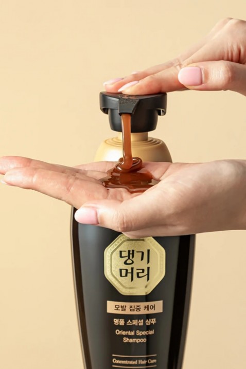 Daeng Gi Meo Ri Anti-hair loss shampoo Oriental Special Shampoo 500 mlIVET.PL - Modna odzież