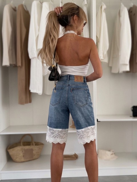 Damskie szorty jeansowe do kolan z wysokim stanem i koronkowymi wykończeniami EVALESA BLUE, Kolor : denim, IVET.PL - Modna odzież