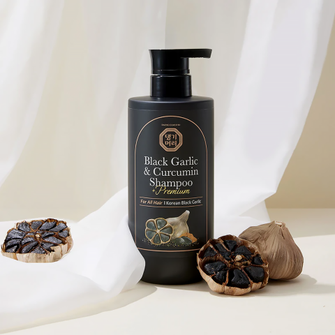 Daeng Gi Meo Ri Black Garlic & Curcumin Shampoo SAMPLE 7 mlIVET.PL - Modna odzież