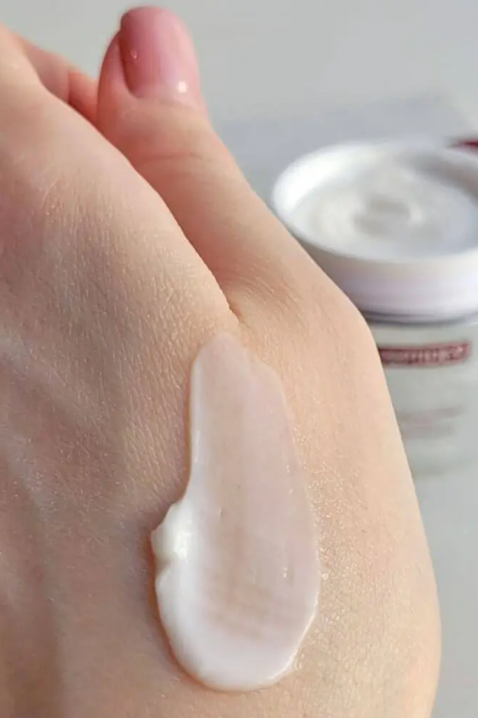 MEDI-PEEL Peptide 9 Volume and Tension Tox Cream PRO 50 mlIVET.PL - Modna odzież
