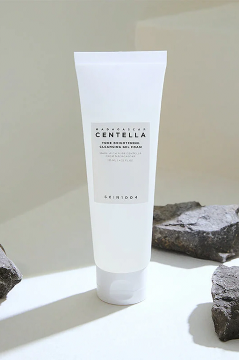 SKIN1004 Madagascar Centella Tone Brightening Cleansing Gel Foam 125mlIVET.PL - Modna odzież