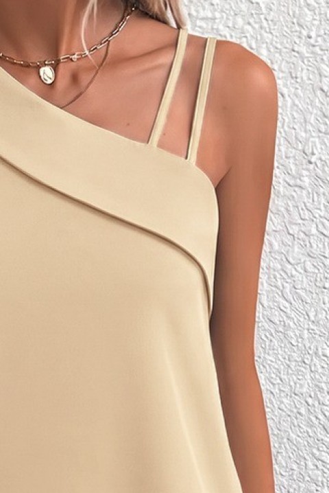 Elegancka krótka sukienka z asymetrycznym dekoltem i luźnym fasonem IVRINIA BEIGE, Kolor :  beżowy, IVET.PL - Modna odzież