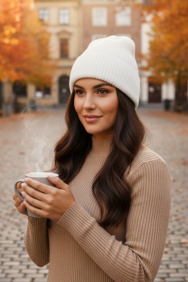 Czapka SNEROLZA WHITE