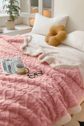 Narzuta na łóżko ERTIOLJA PINK 200х220 cm