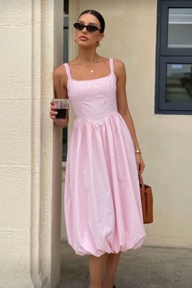Bawełniana sukienka midi o obszernym kroju i czystych liniach AVALIA PINK