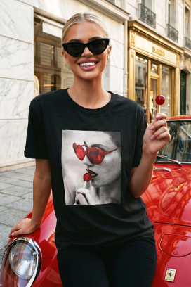 Damski T-shirt z eleganckim nadrukiem i okrągłym dekoltem BELISITA BLACK